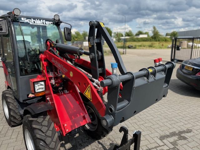 Schaffer 2034S Cabine 650u Minishovel Kniklader NWST