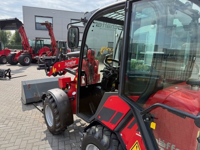 Schaffer 2034S Cabine 650u Minishovel Kniklader NWST