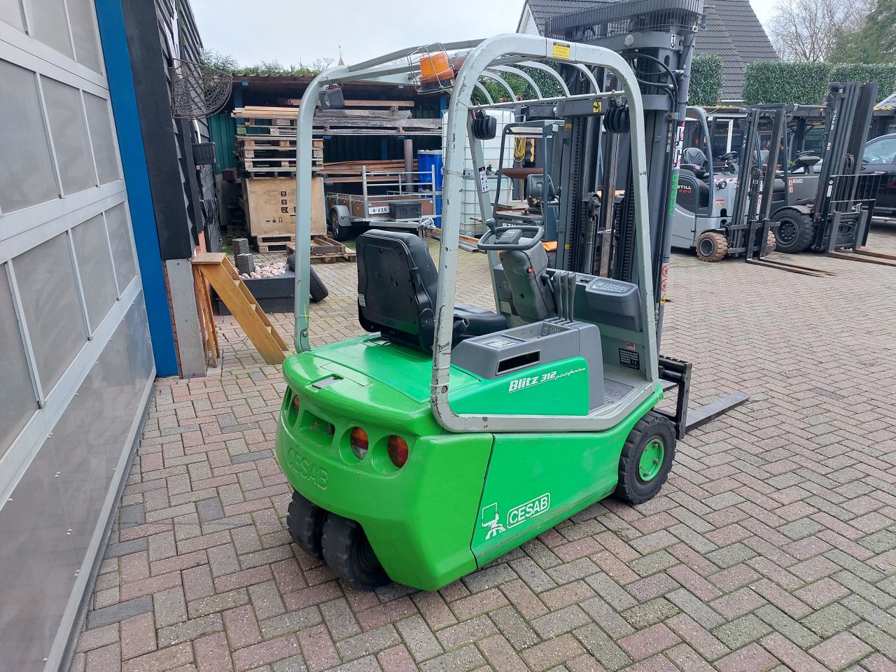 Cesab blitz 312 triplex sideshift