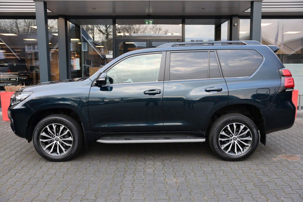 Toyota Landcruiser 150 2.8 D-4D 5DRS LOUNGE A/T VAN