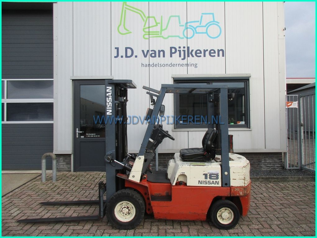 Nissan FJ01A18U 1.8t diesel triplex4.7m+3x hydrauliek+210cm hoog