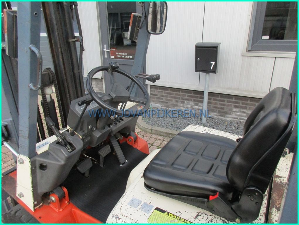 Nissan FJ01A18U 1.8t diesel triplex4.7m+3x hydrauliek+210cm hoog