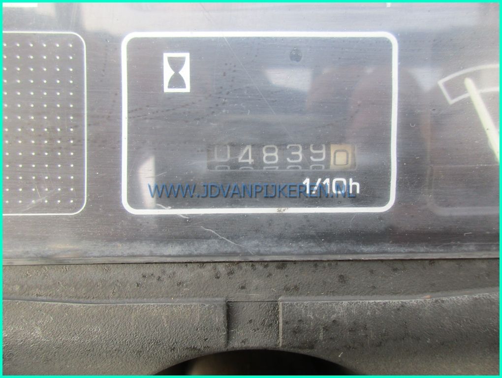 Nissan FJ01A18U 1.8t diesel triplex4.7m+3x hydrauliek+210cm hoog