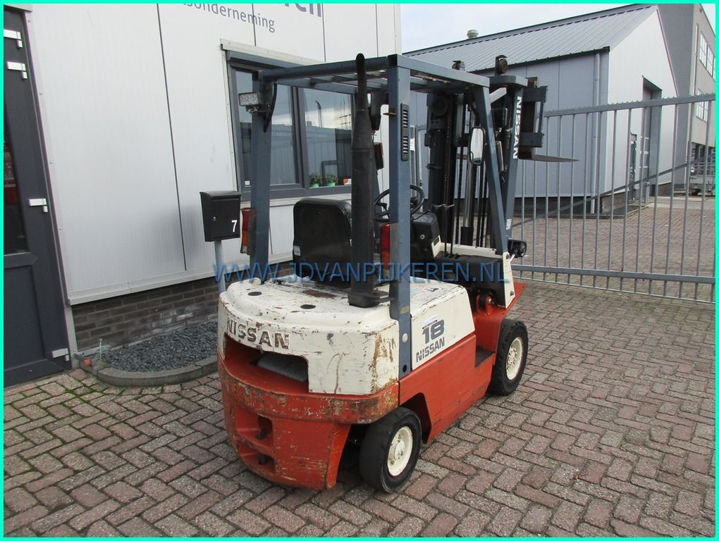 Nissan FJ01A18U 1.8t diesel triplex4.7m+3x hydrauliek+210cm hoog