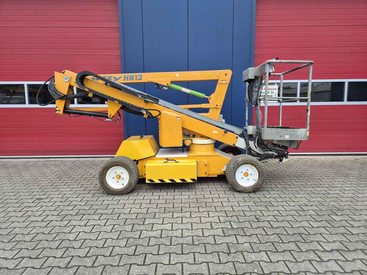 NIFTYLIFT HR12 HYBRIDE KNIKARM HOOGWERKER BOUWJAAR 2015