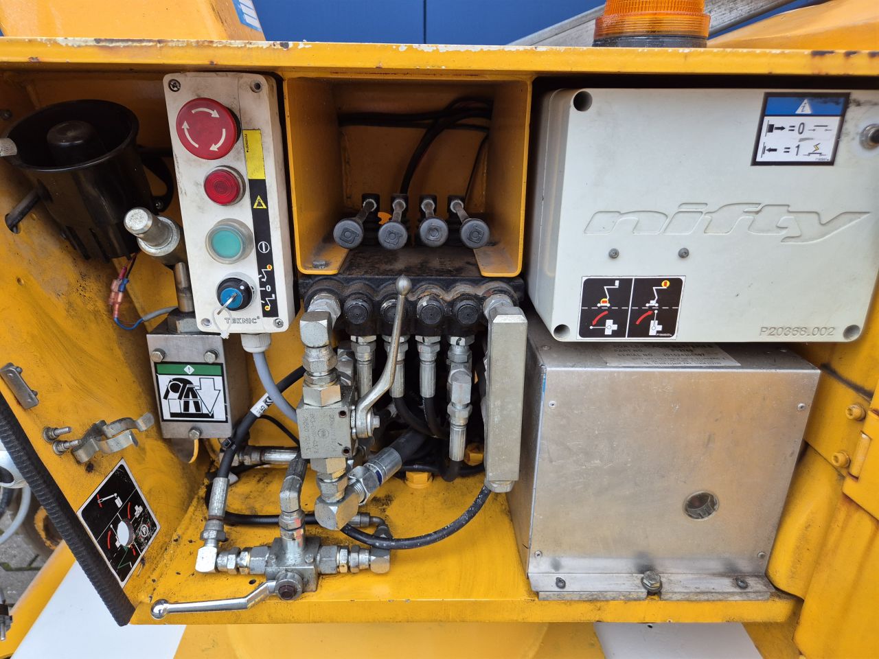 NIFTYLIFT HR12 HYBRIDE KNIKARM HOOGWERKER BOUWJAAR 2015