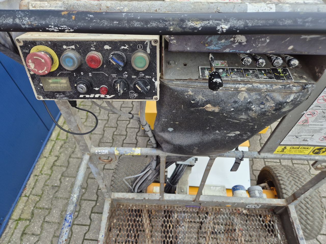 NIFTYLIFT HR12 HYBRIDE KNIKARM HOOGWERKER BOUWJAAR 2015