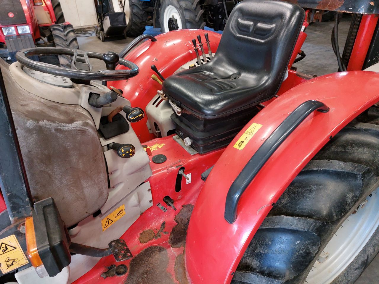 Valpadan Jupiter 40 compacht trekker met hefmast