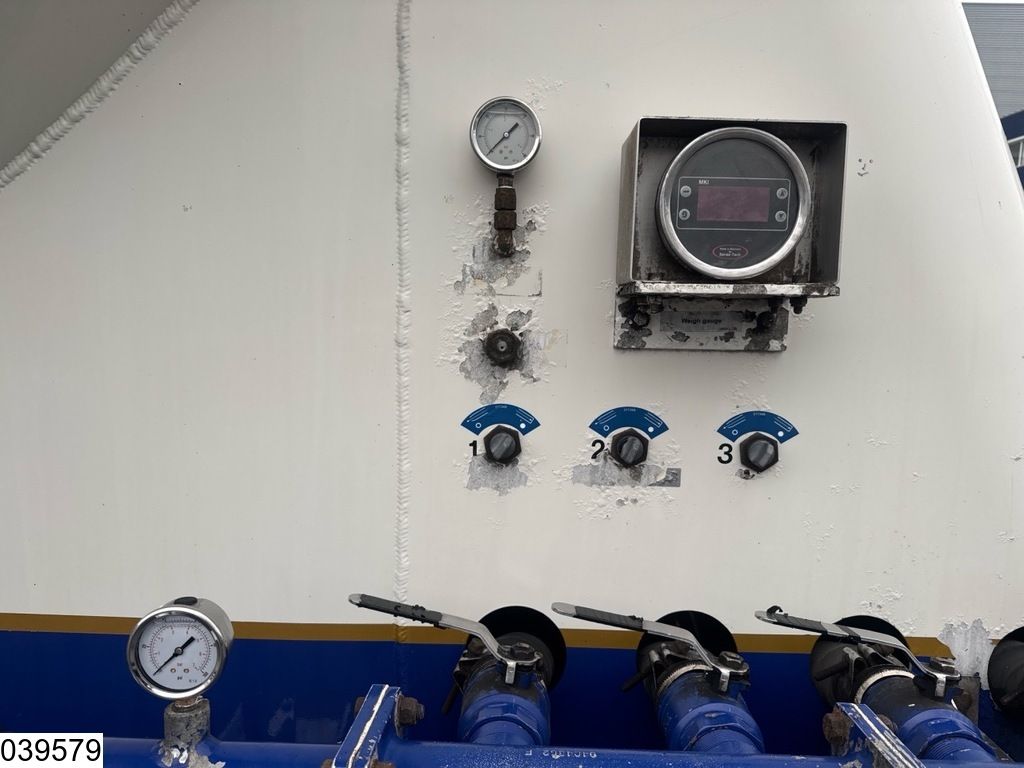 Feldbinder Silo 40.000 Liter, 3 Comp