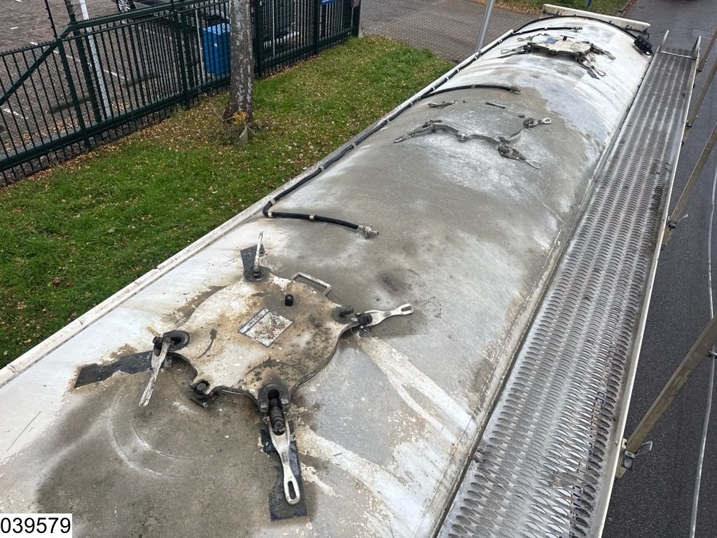 Feldbinder Silo 40.000 Liter, 3 Comp