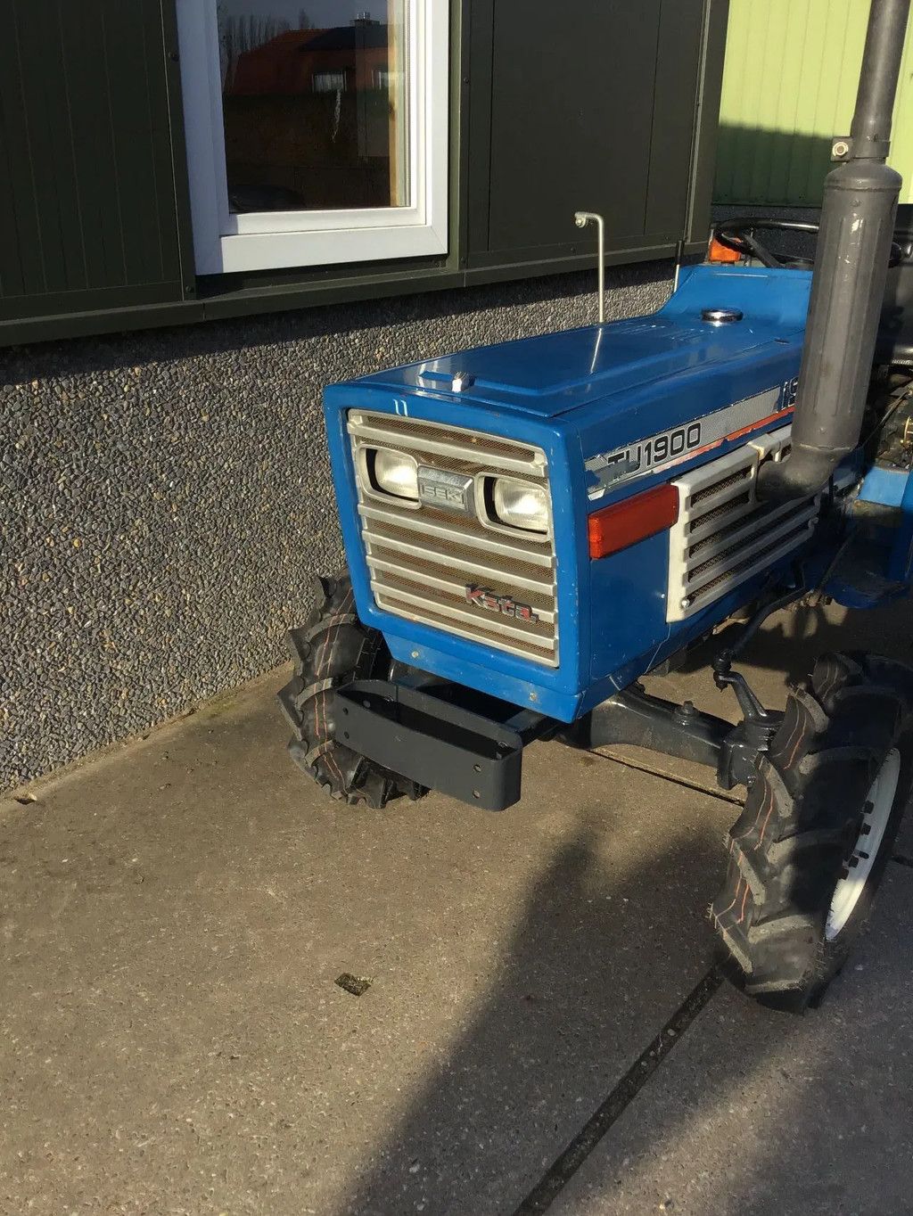 Iseki Iseki TU1900 mini tractor met hydrauliek aansluiting
