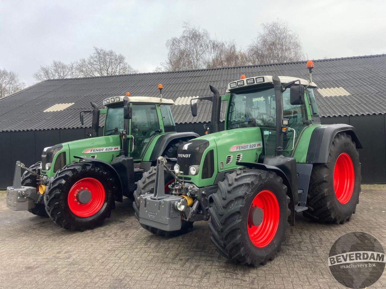 2x Fendt 820 Vario TMS