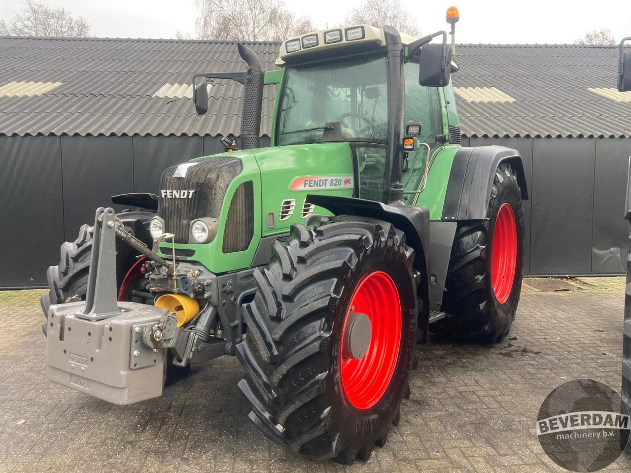 2x Fendt 820 Vario TMS