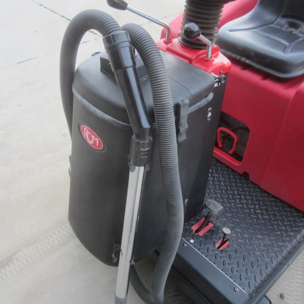 Overige Opzit veegmachine RCM Atom 3.E.