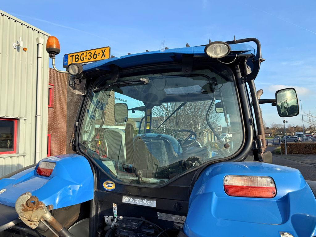 New Holland T6010 Plus + 750TL Voorlader