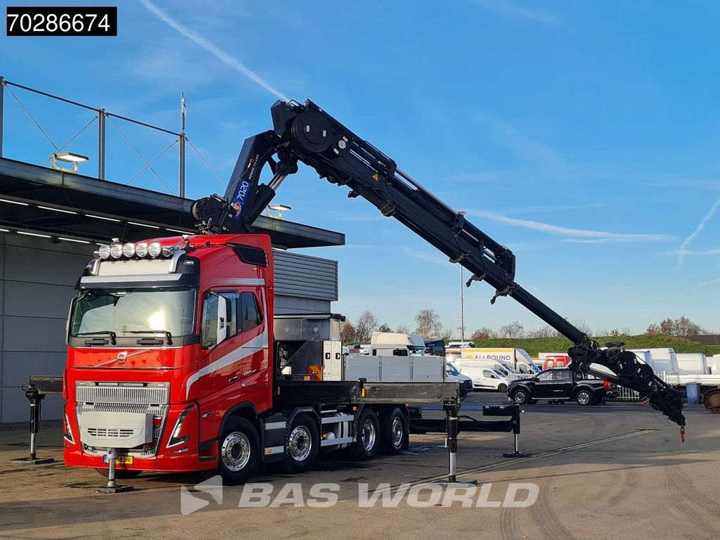 Volvo FH16 FH16 650 8X2 NL-Truck HMF 7020K-RCS Crane + Jib Lift+Steering-Axle Navi LED