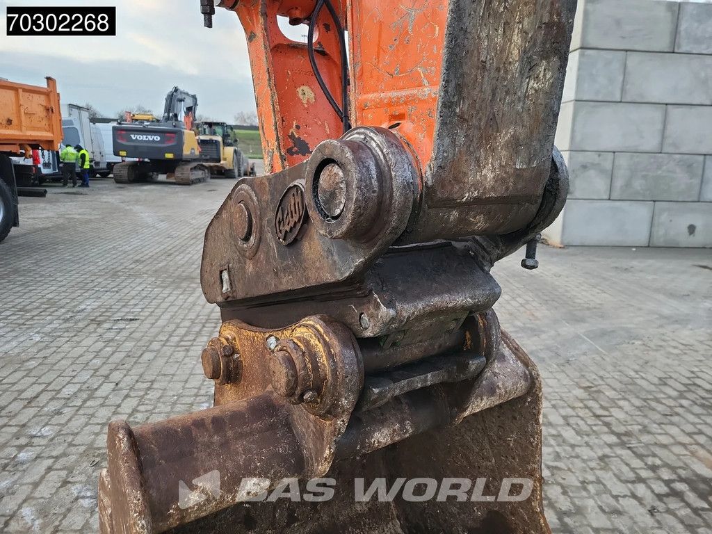 Hitachi ZX210 LC -5B