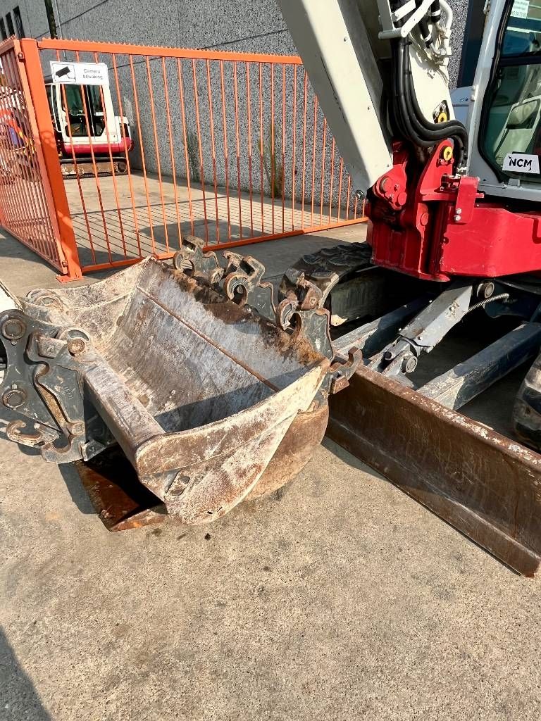 Takeuchi TB 257 FR
