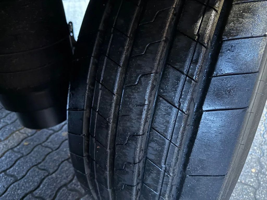 Krone SD Duoplex ISO Koffer, small damage legs + front, APK 06/2026