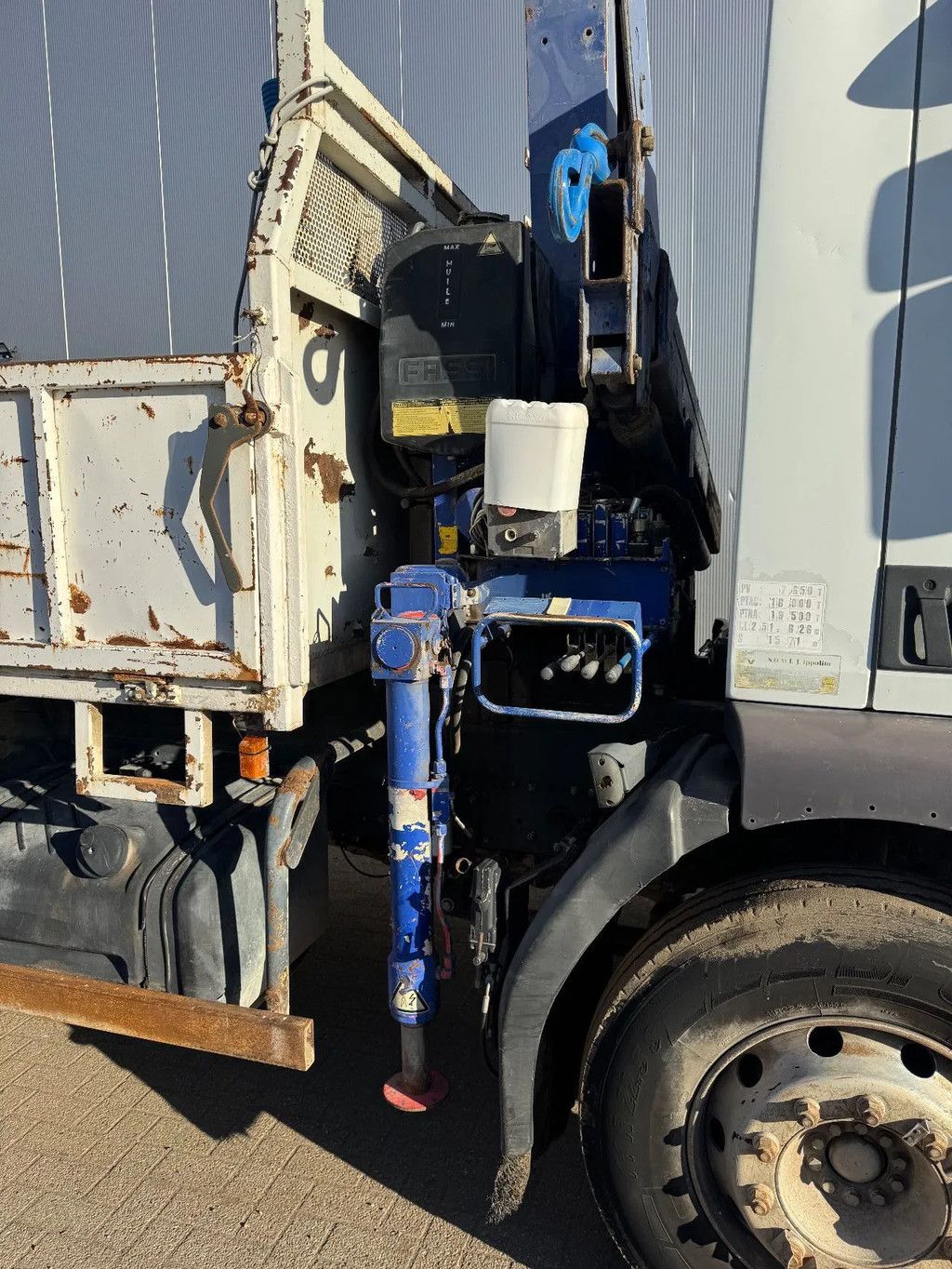 Renault Midlum 270 **TIPPER+FASSI CRANE-FRENCH TRUCK**