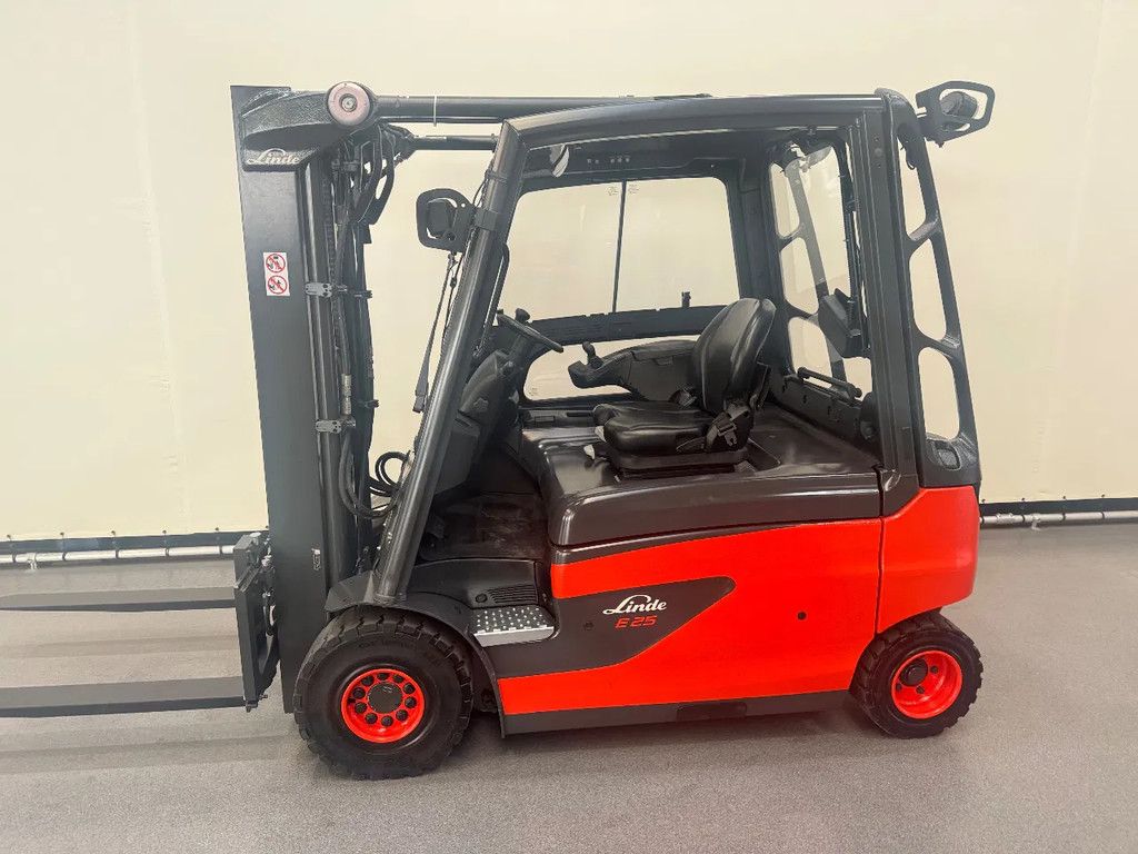 Linde E 25 L-01 inclusief nieuwe accu