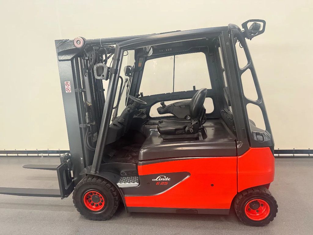 Linde E 25 L-01 inclusief nieuwe accu