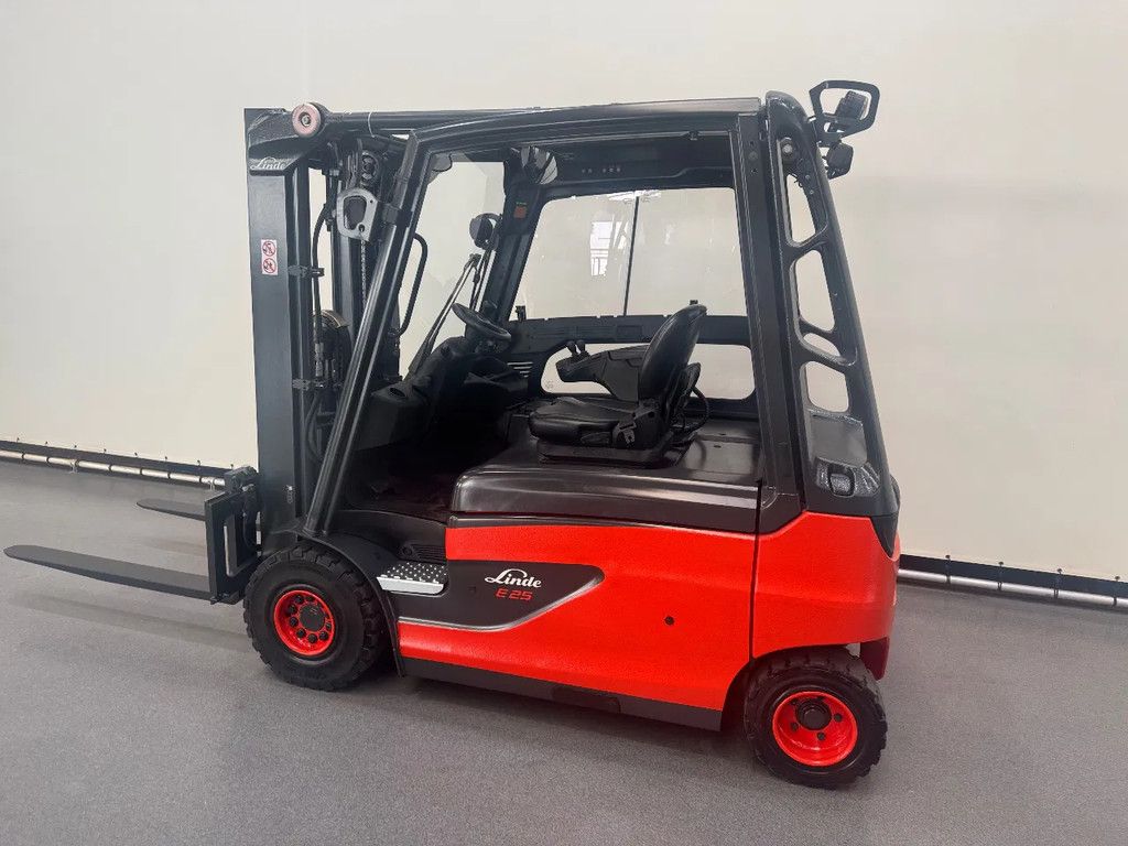 Linde E 25 L-01 inclusief nieuwe accu