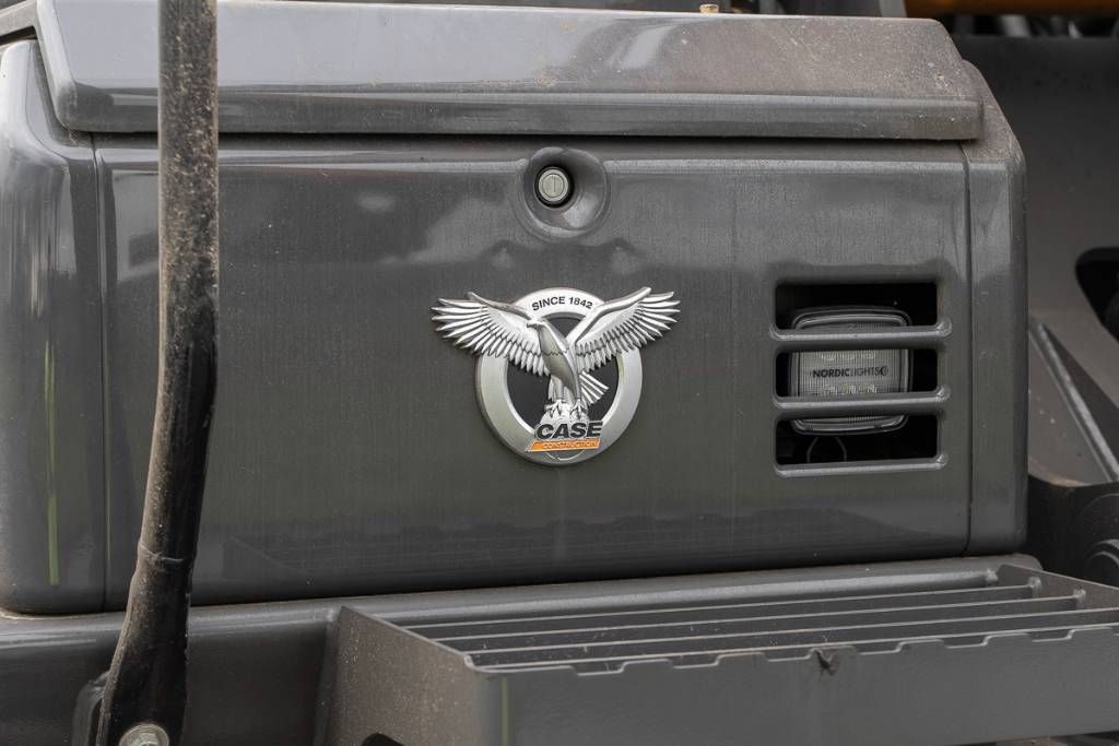CASE CX 300 E