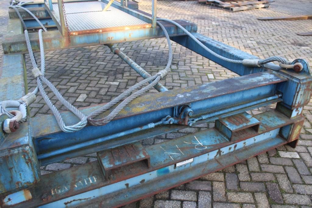 NV Hoistpartner 20 ft container spreader Cap. 35 T