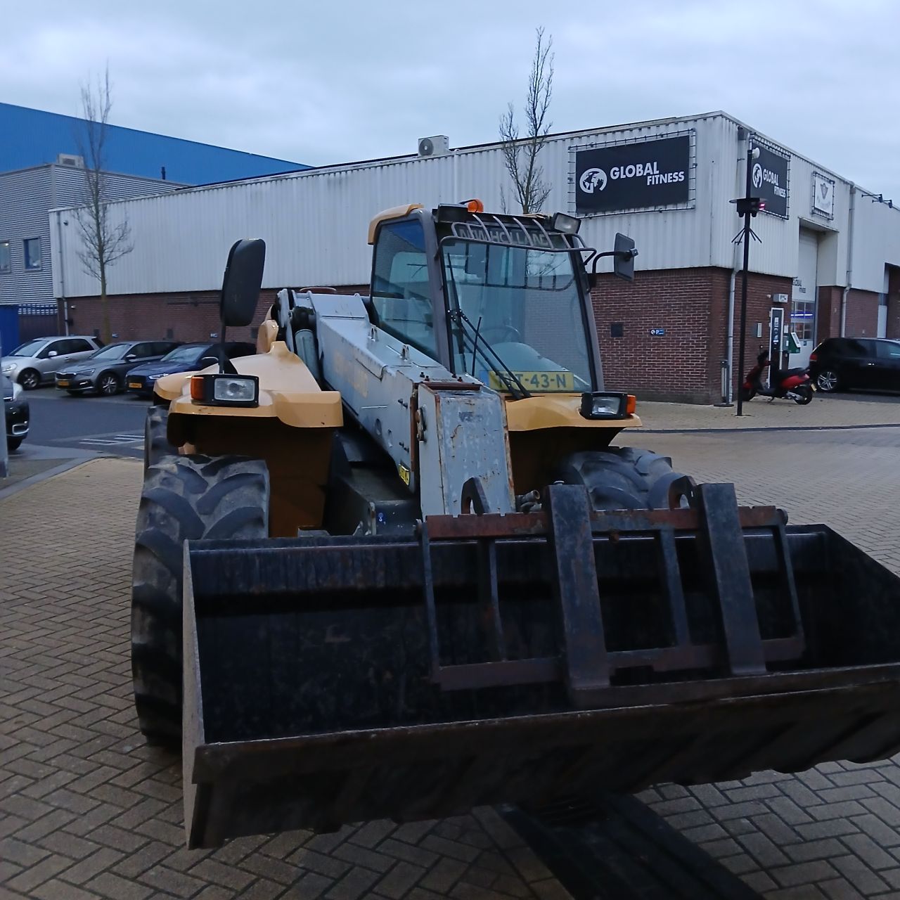 New Holland LM410 Verreiker.