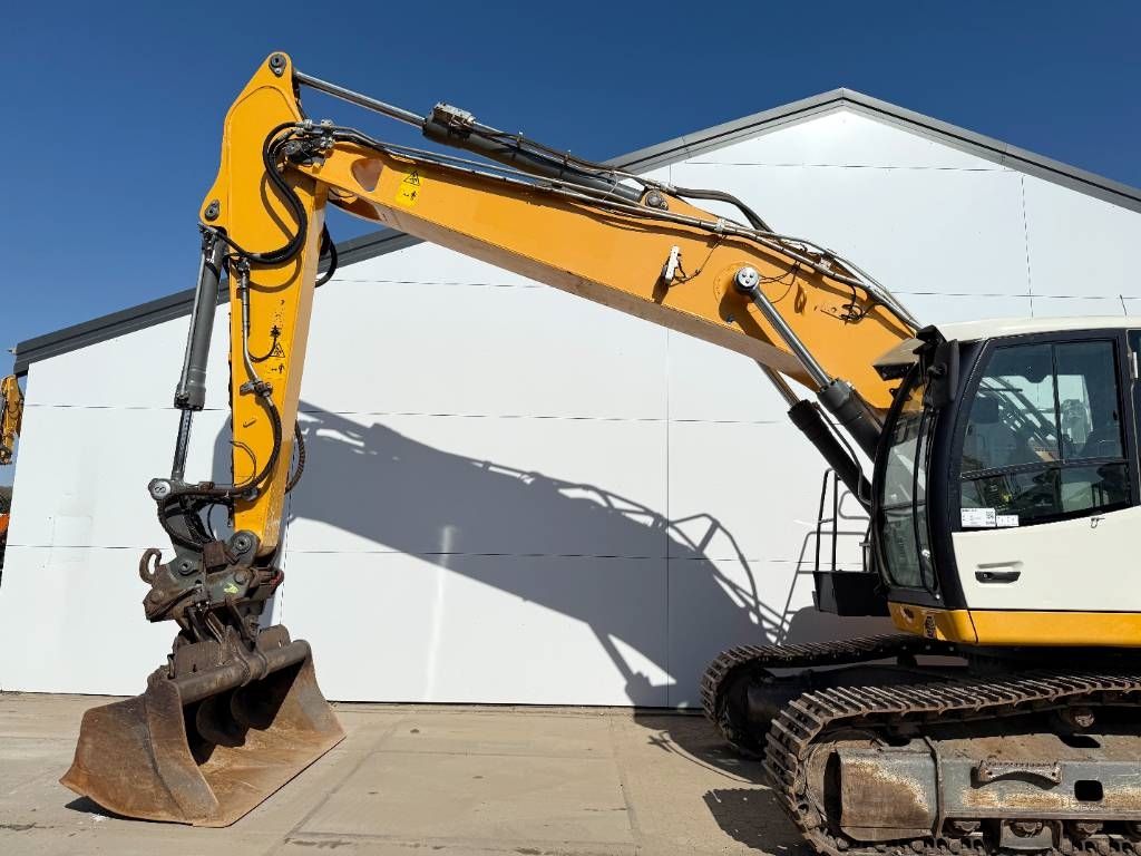 Liebherr R926NLC German Machine Oilquick / Tilting Bucket /