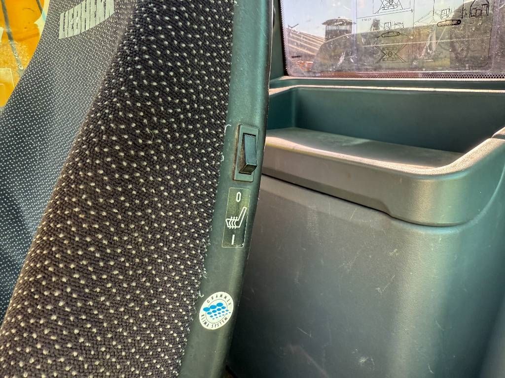 Liebherr R946LC SHD - 15 Meter Long Reach Dutch Machine / A