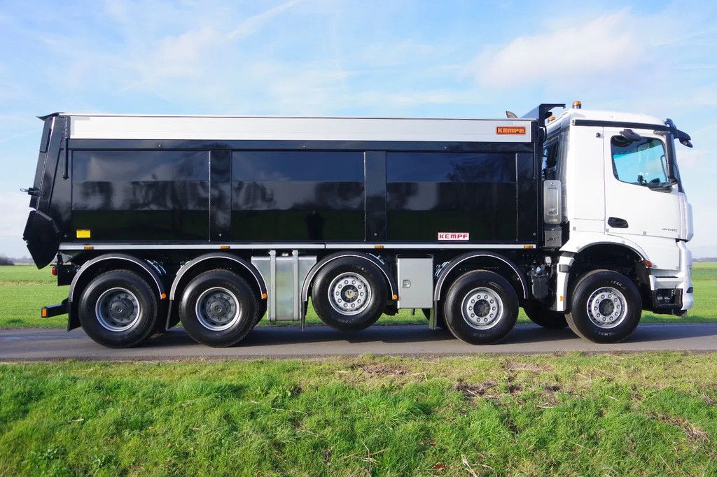 Mercedes-Benz Arocs 10x4 49-tons midlift met Kempf achterover kipper