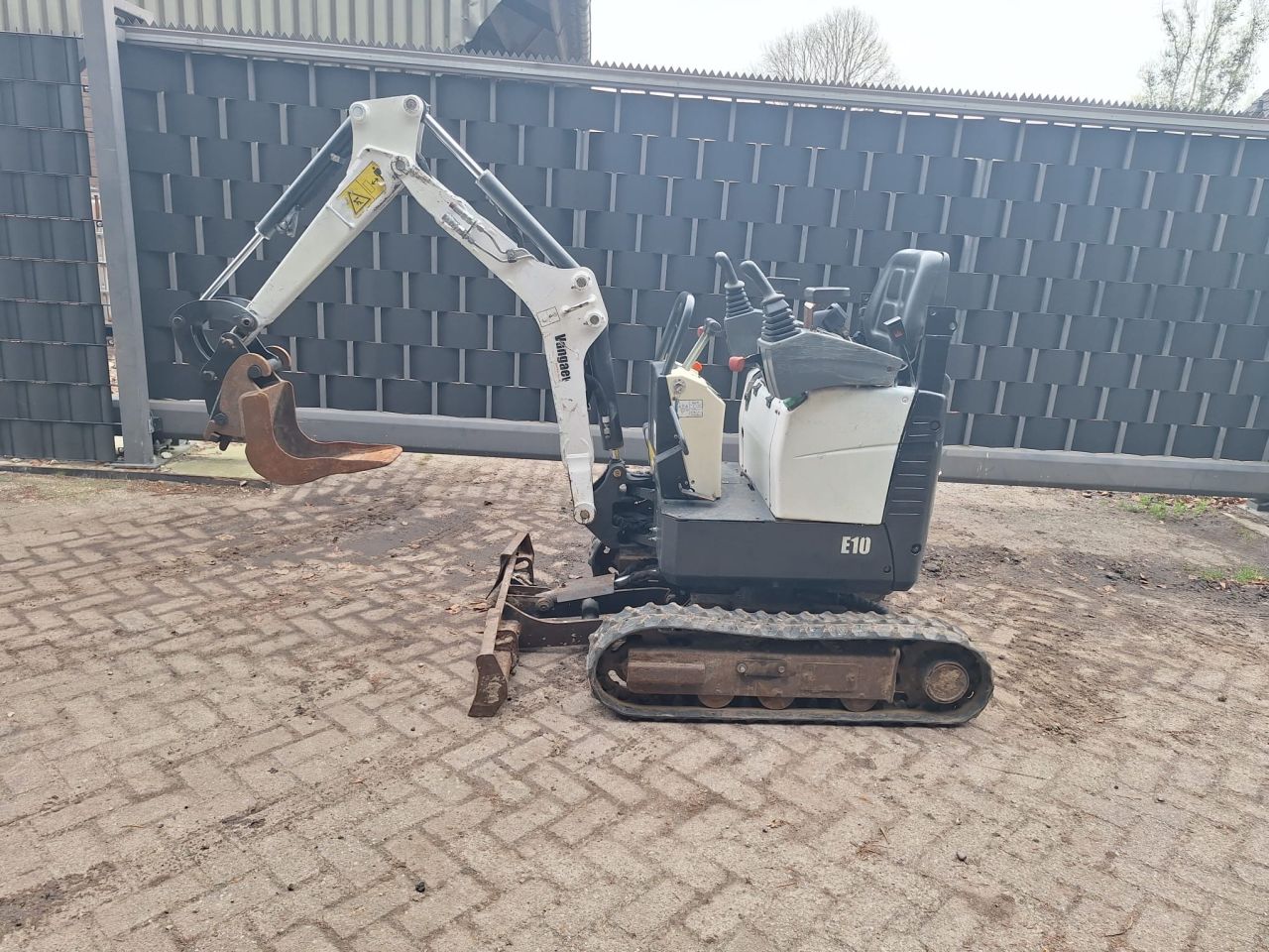 Bobcat E10 mini graafmachine hitachi yanmar kubota