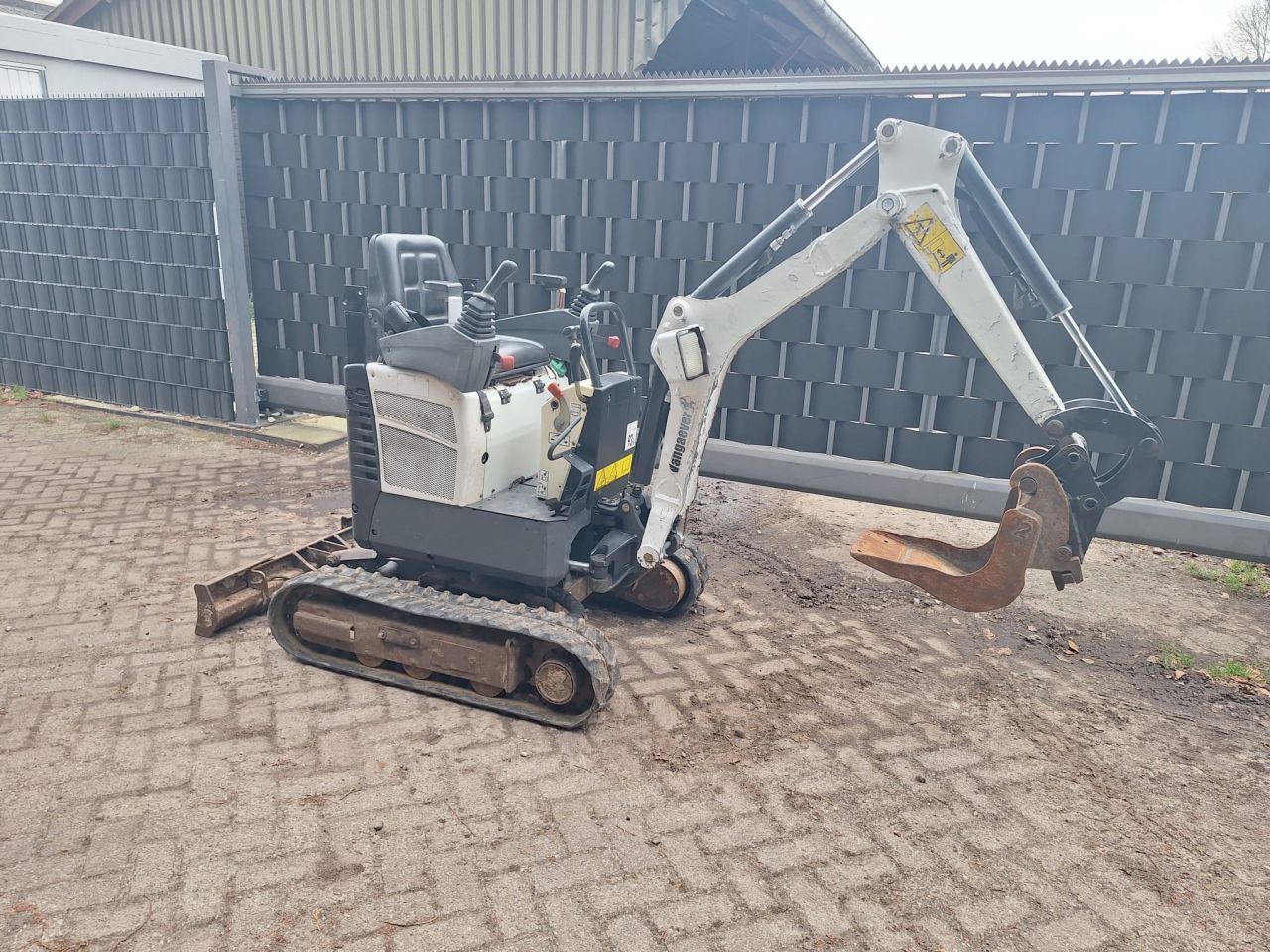 Bobcat E10 mini graafmachine hitachi yanmar kubota