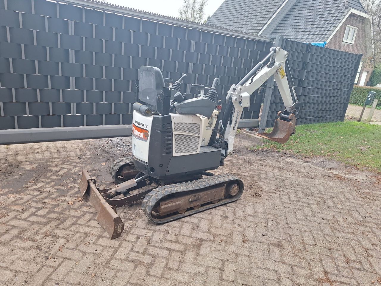 Bobcat E10 mini graafmachine hitachi yanmar kubota