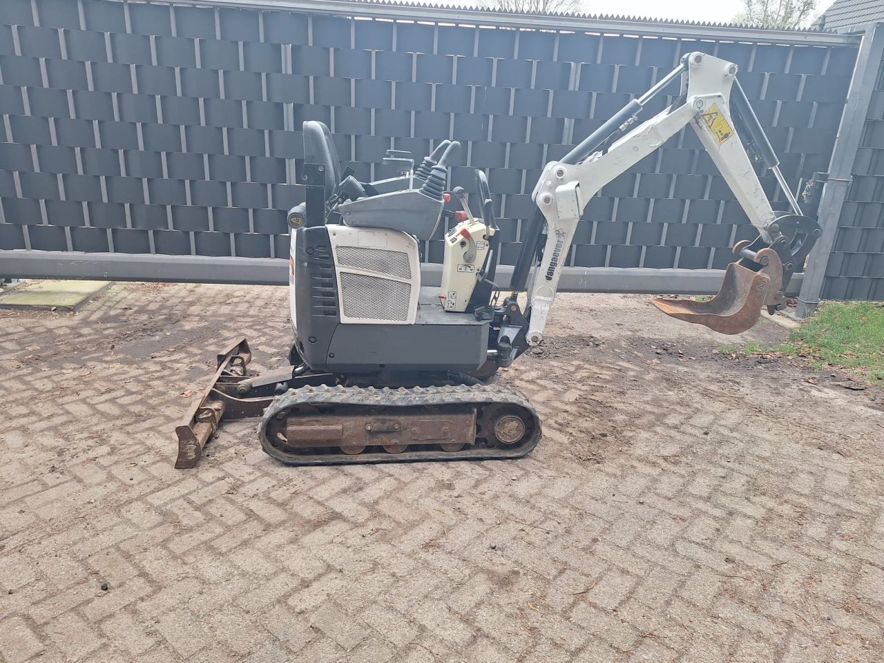Bobcat E10 mini graafmachine hitachi yanmar kubota
