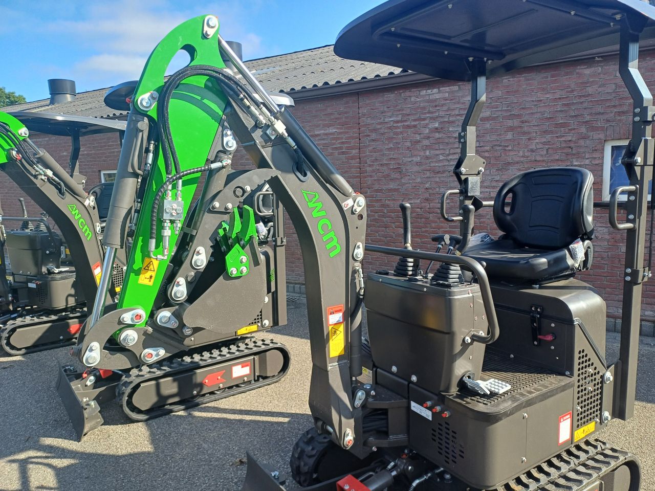 MinigraverNieuwe minigraver WCM CTX8010