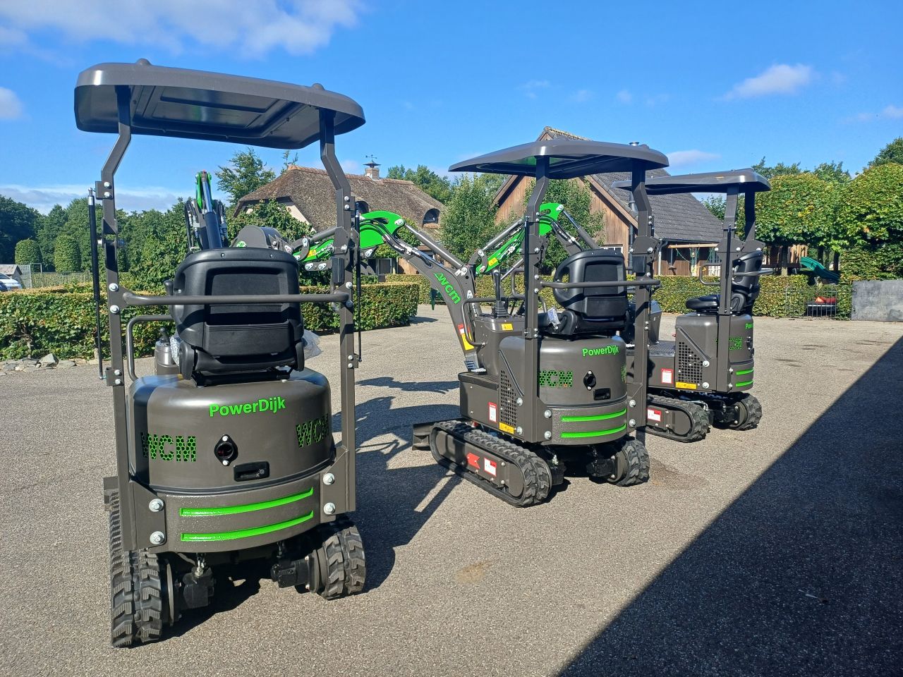 MinigraverNieuwe minigraver WCM CTX8010