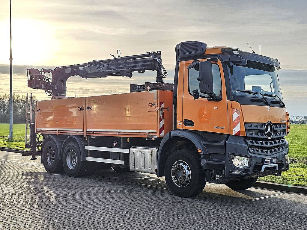 MERCEDES-BENZ AROCS 2642