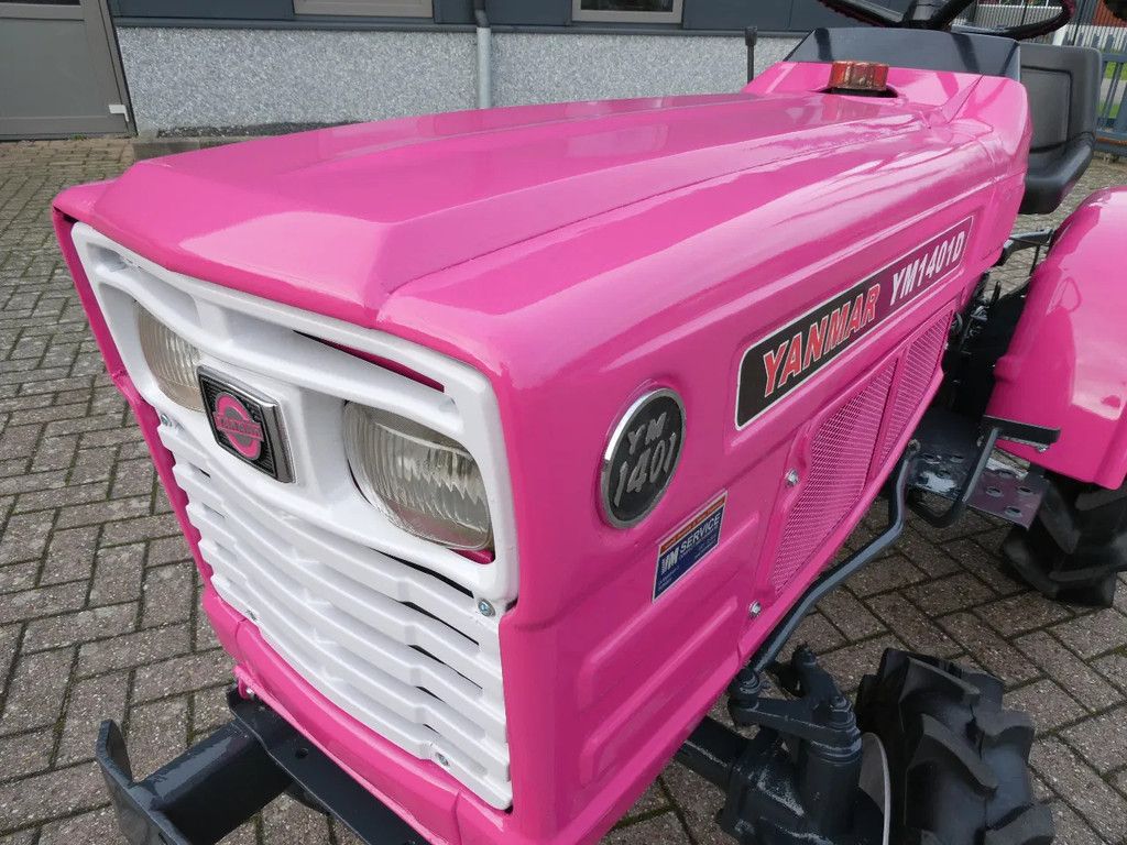 Yanmar YM1401 4wd / 320 Draaiuren / Pink Edition