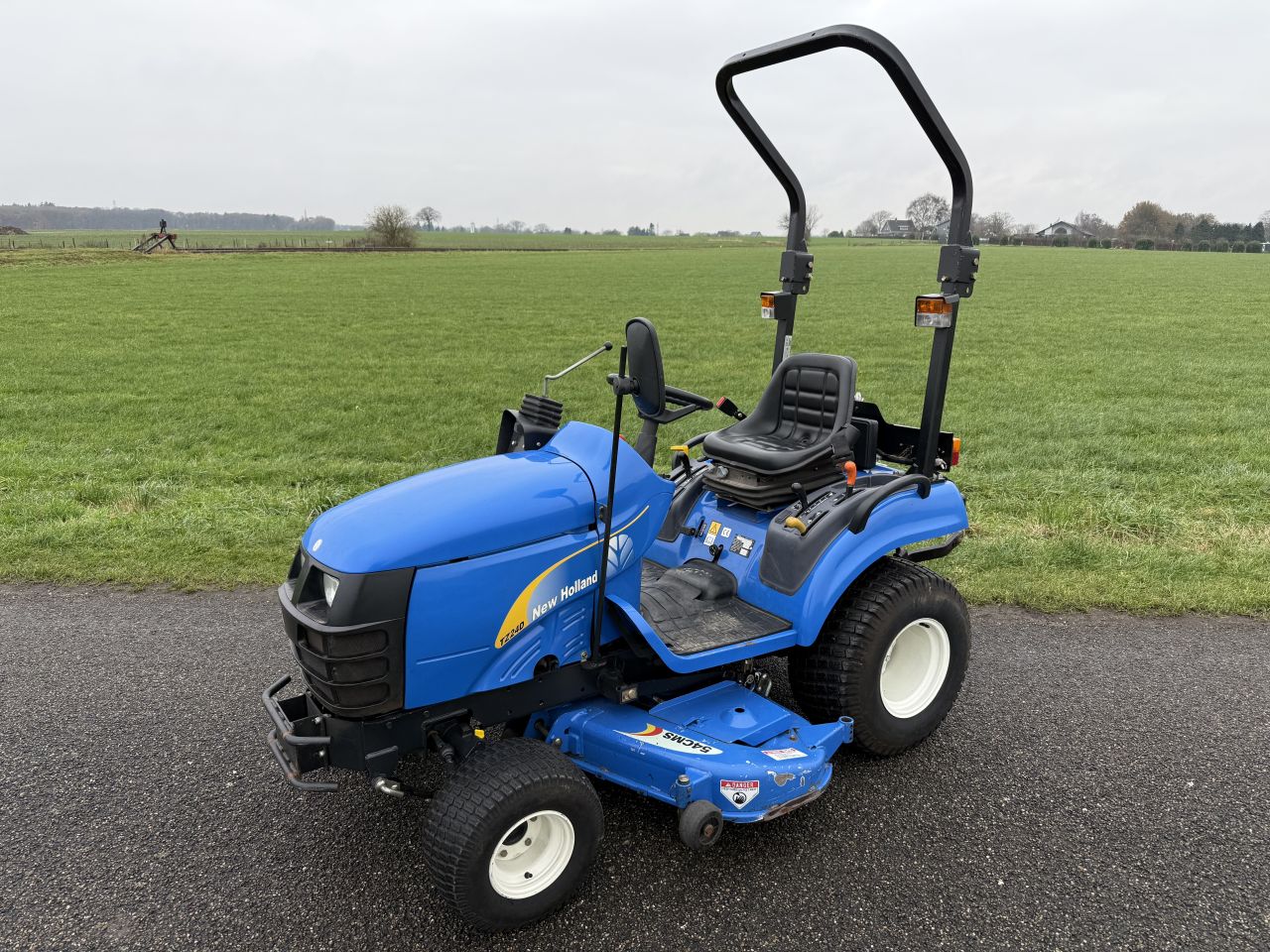 New Holland TZ 24 D minitrekker