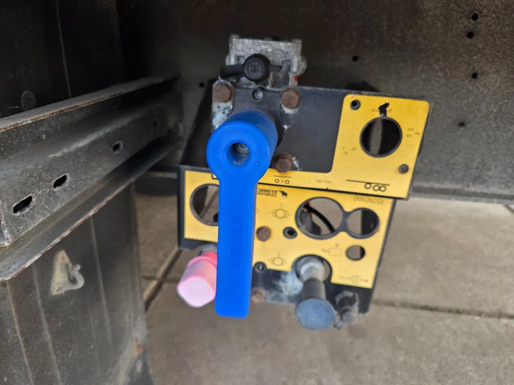 Schmitz Cargobull 3 as schuifdak Saf trommelremmen