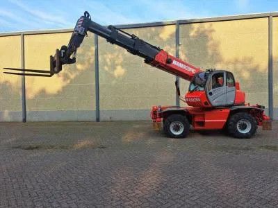 Manitou MRT 2150+ Privilege All-Terrain Rotating Telehandler (2015)