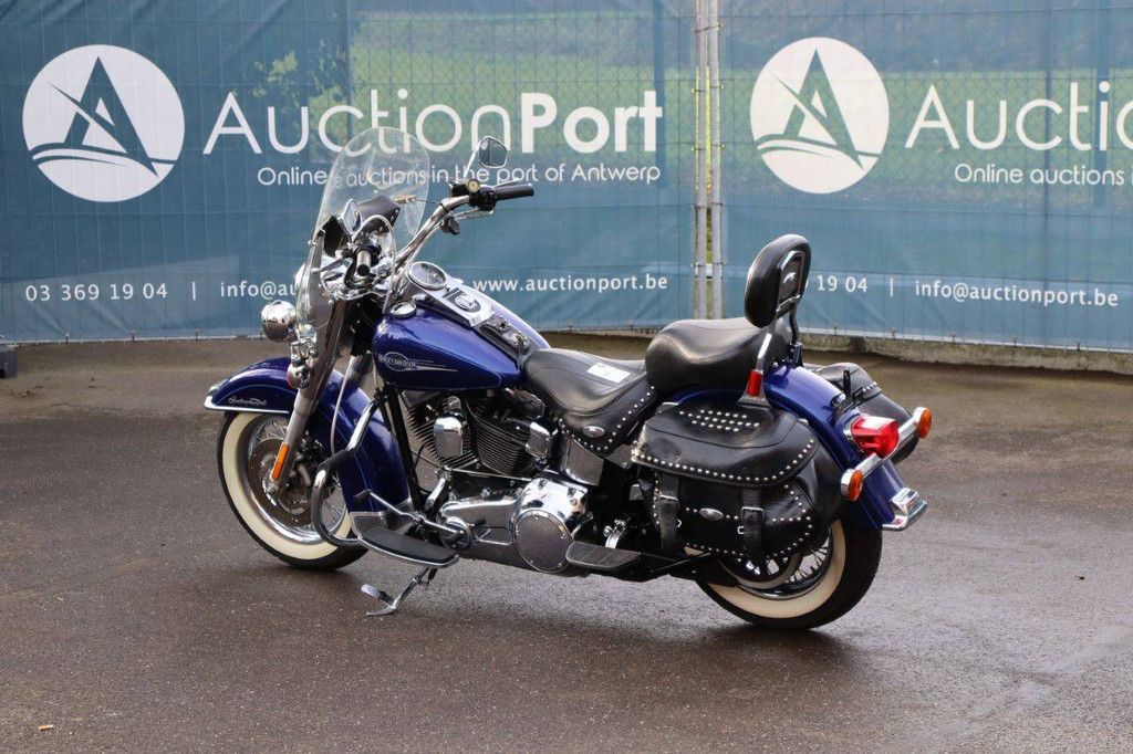 Motorcycle Harley-Davidson Heritage Softail Classic Petrol 2007