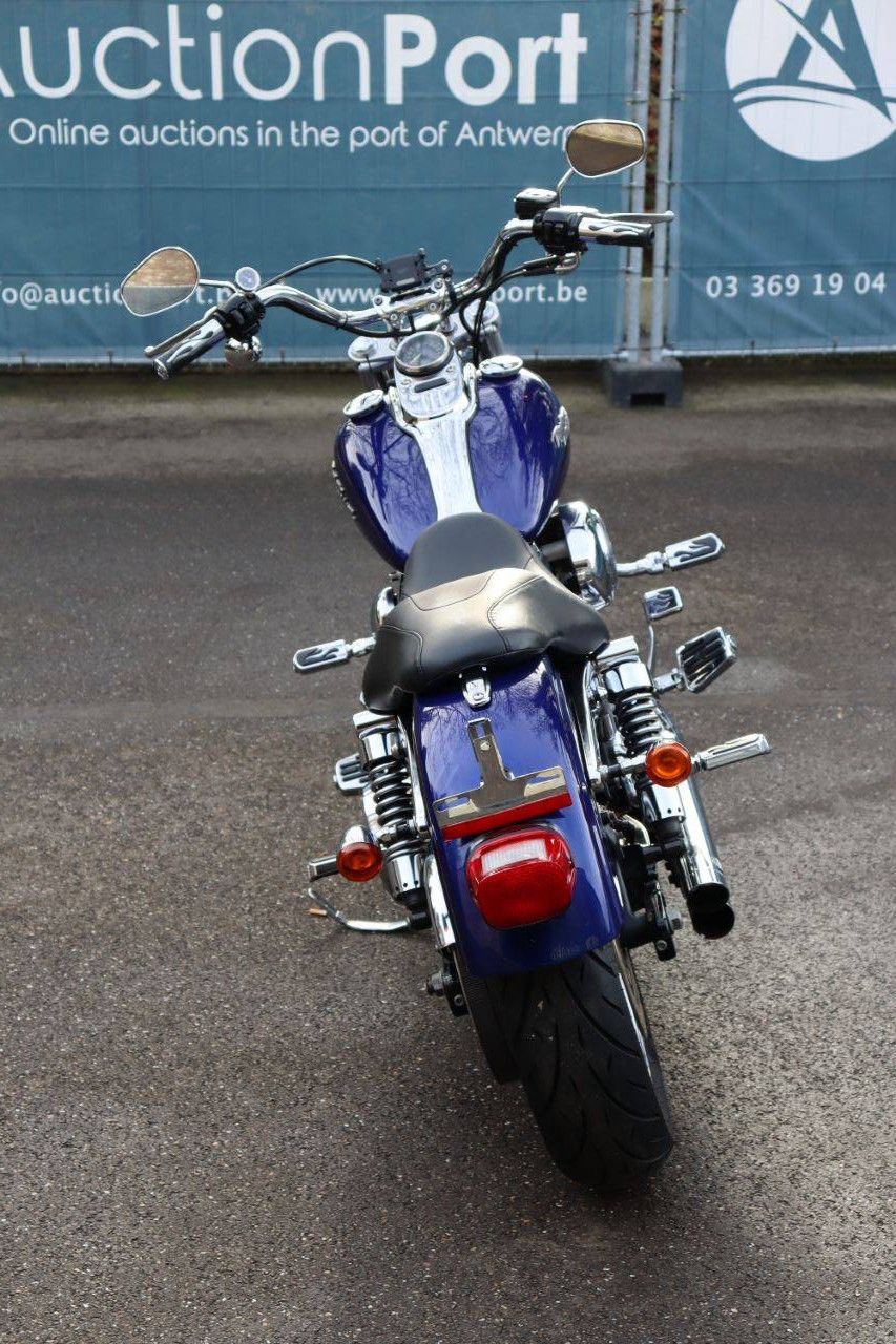 Harley-Davidson Dyna Street Bob Benzinmotorrad 2006