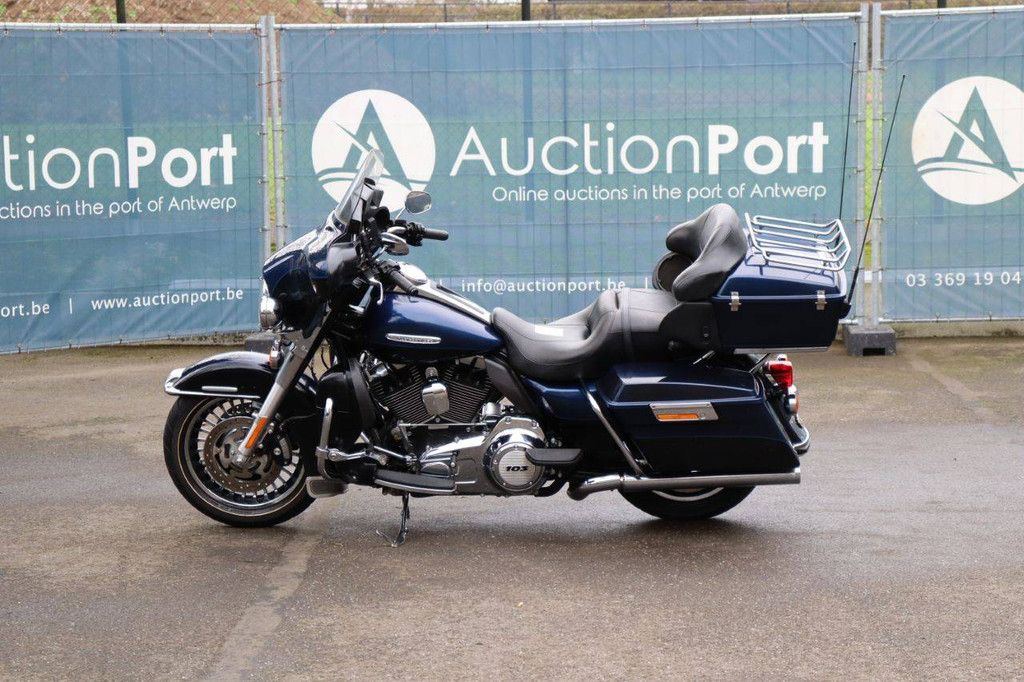 Motorcycle Harley-Davidson Ultra Classic Petrol 2013