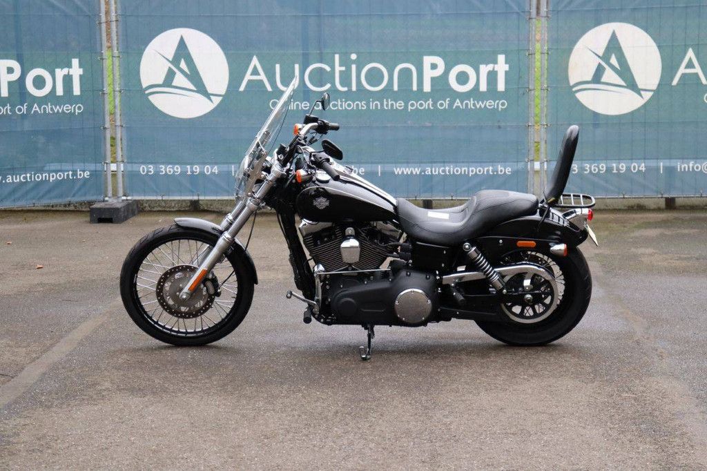 Motorcycle Harley-Davidson Dyna Wide Glide Petrol 2010