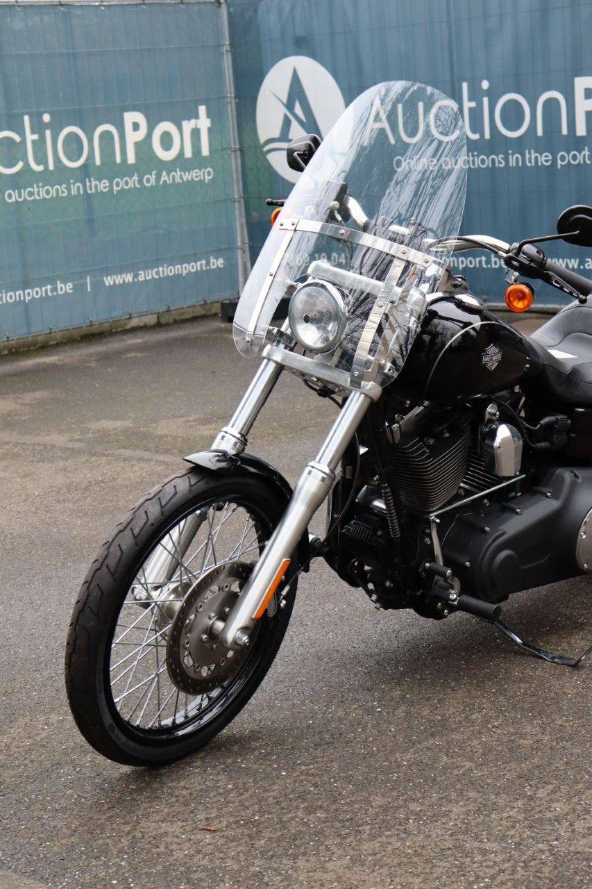 Motorcycle Harley-Davidson Dyna Wide Glide Petrol 2010