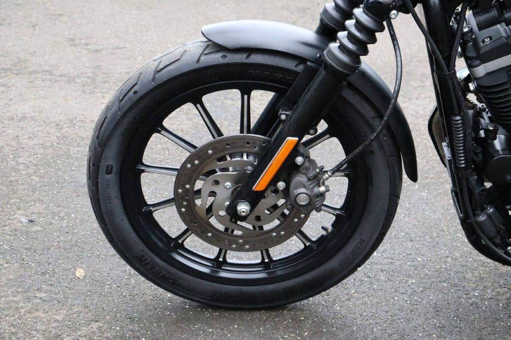 Motor Harley-Davidson Sporster XL 883 Iron Benzine 2012